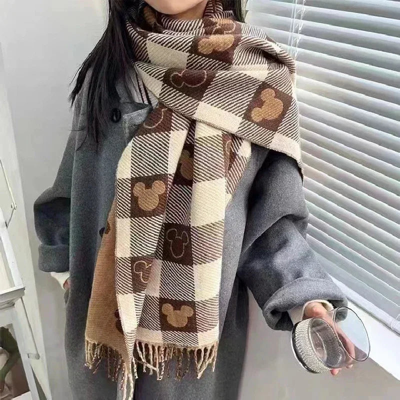 Women’s Plaid Scarf with Charming Pattern