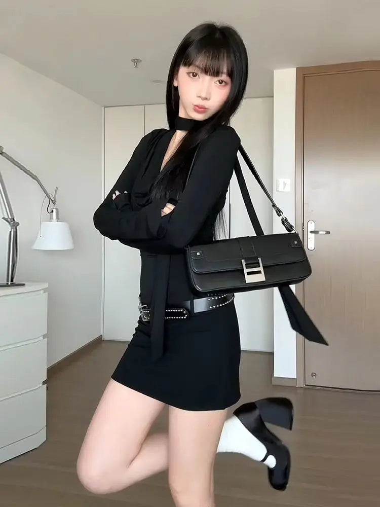 Hot Girl Black Long-Sleeved Mini Dress – V-Neck Royal Sister Style