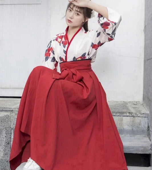 Hakama and Kimono: A Stylish Blend of Tradition and Modern Fashion at Sakura Ave Shop