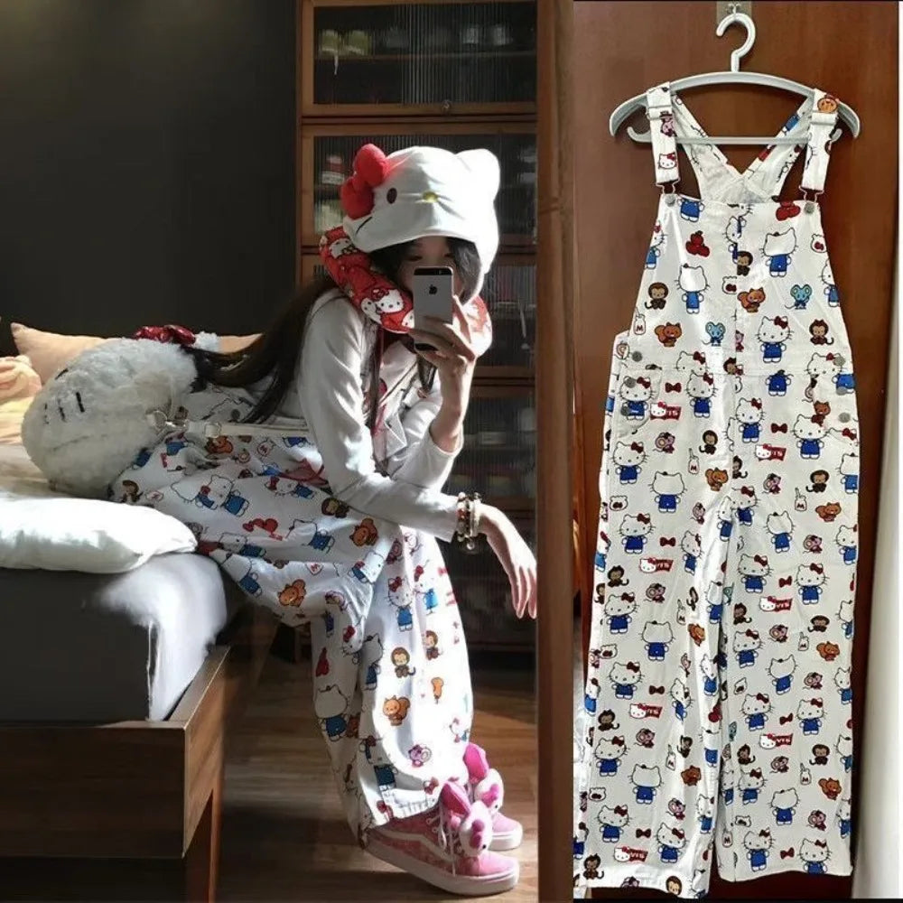 Hello Kitty printed overall jumpsuit with loose fit and lightweight summer fabric