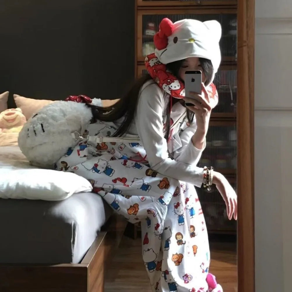 Hello Kitty printed overall jumpsuit with loose fit and lightweight summer fabric
