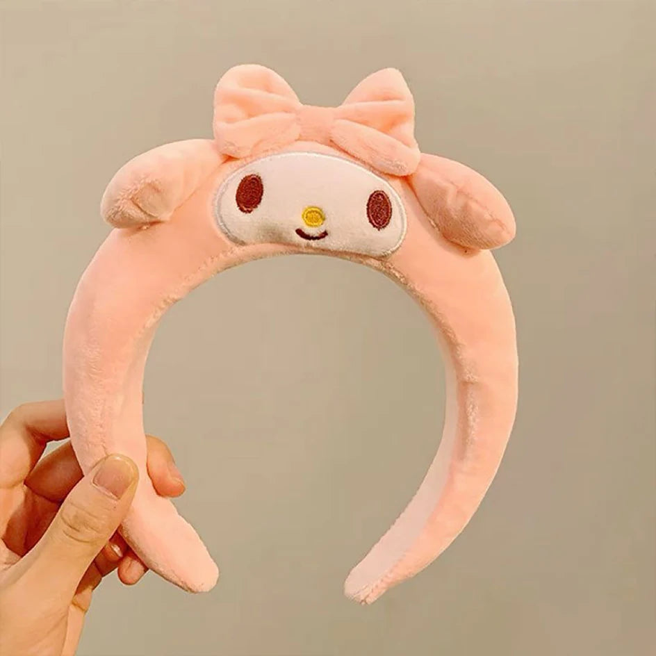 Kawaii Sanrio Plush Headband – My Melody, Kuromi, Cinnamoroll, Pompompurin | Cute Anime Hair Accessories for Girls | Soft Cartoon Cosplay Headdress Gift