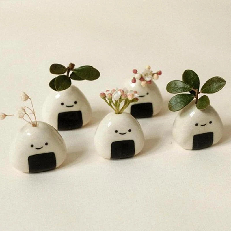 Mini Onigiri Bud Vase Set (1/3/5 PCS) – Handmade Ceramic Japanese Rice Ball Vases
