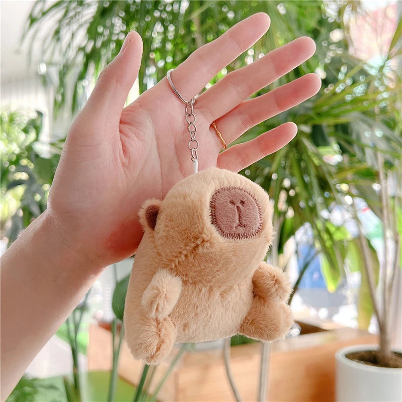 Cute Capybara Plush Keychain – Kawaii Soft Animal Key Ring Charm for Bags, Backpacks & Gifts