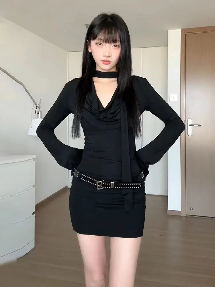Hot Girl Black Long-Sleeved Mini Dress – V-Neck Royal Sister Style
